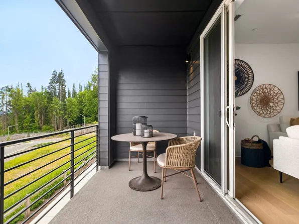 12201 137th Pl NE Building 25-102, Redmond, WA 98052