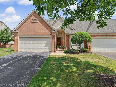 5517 Elmhurst Dr #27, Trenton, MI, 48183