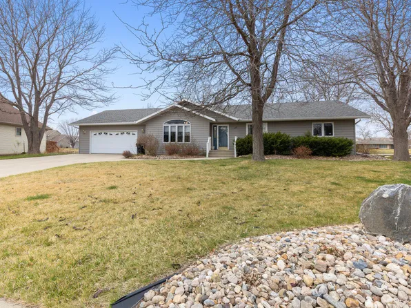 111 Port Weyms Ct, Fort Pierre, SD 57532