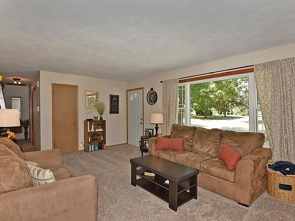 5th image of 601 14th St SE