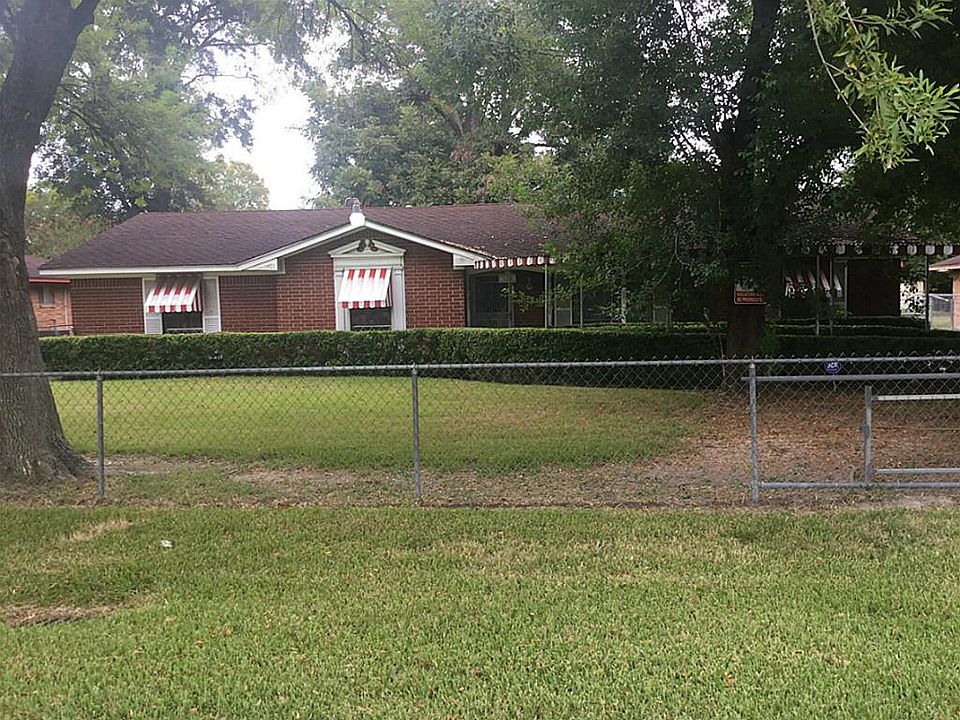 1st image of 339 Hollyvale Dr
