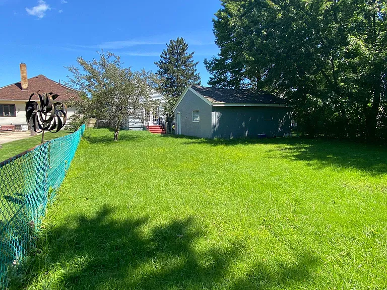 16917 Larchwood Ave — Photo 9