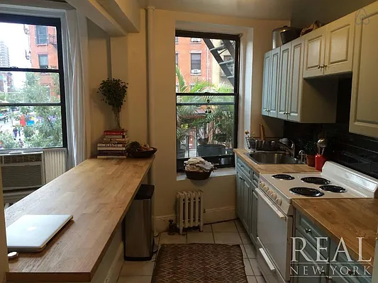 Rented by REAL New York | media 22