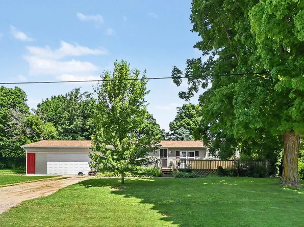 141 E Franklin St, Woodland, MI 48897