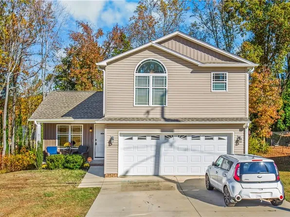 512 Evergreen Trl, Thomasville, NC 27360