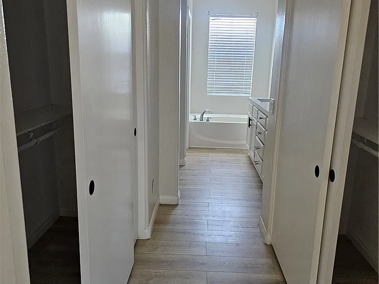 4206 Vahan Ct — Photo 17