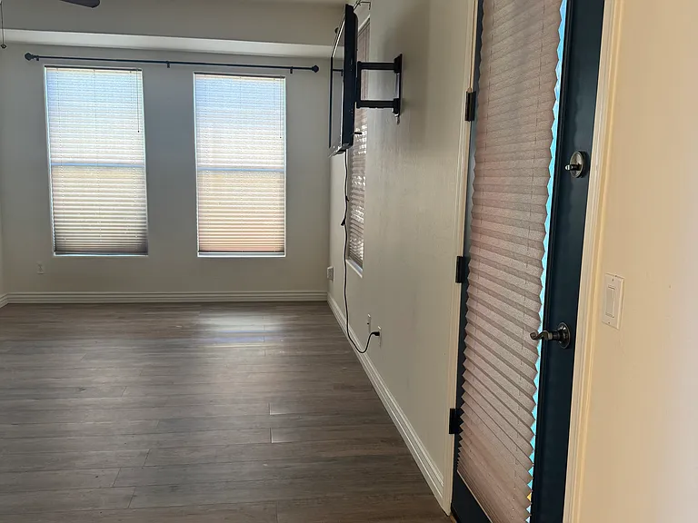 Master bedroom/Bedroom 4