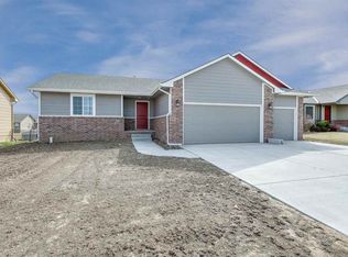 611 W Slate St, Andover, KS 67002