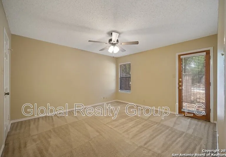 118 Golden Way — Photo 7