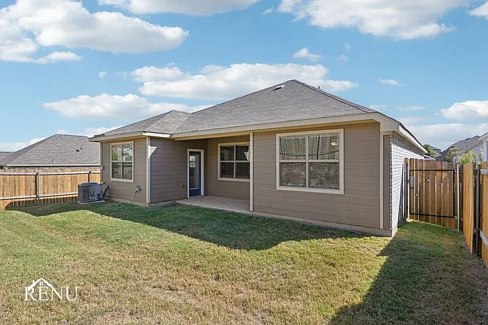 3 bed, 2.0 bath, 1552 sqft, $2,485 — Photo 3