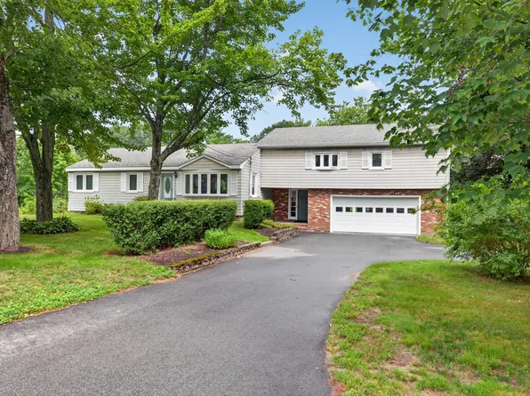 150 Ossipee Trail E, Standish, ME 04084