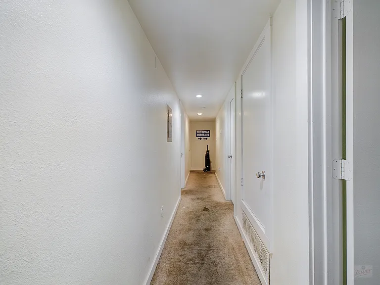915 Keith Lane — Photo 8