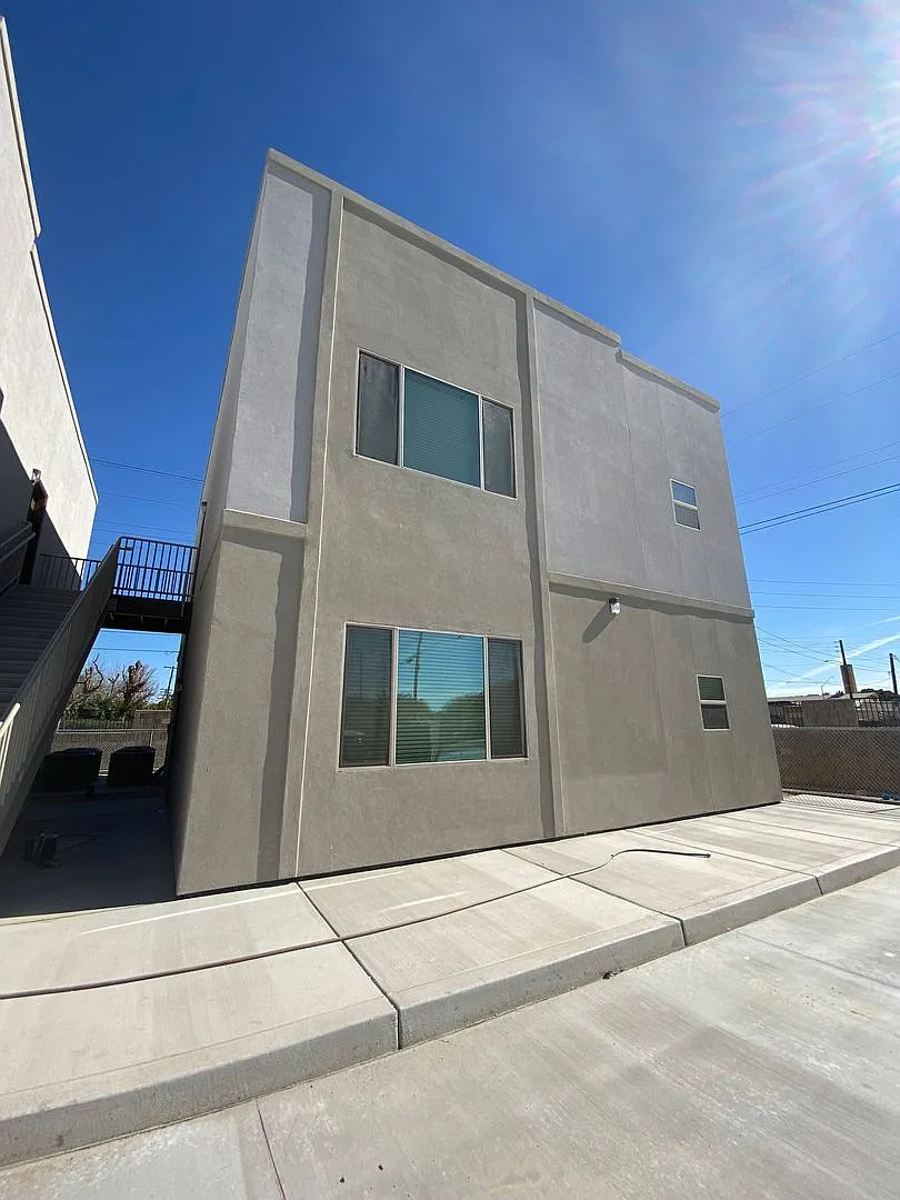 2 bed, 1641 sqft, $1,200 — Photo 3