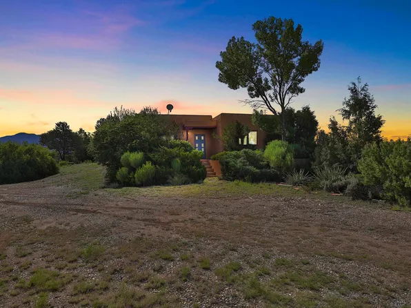 11 Mesa Sea Rd, Arroyo Hondo, NM 87513