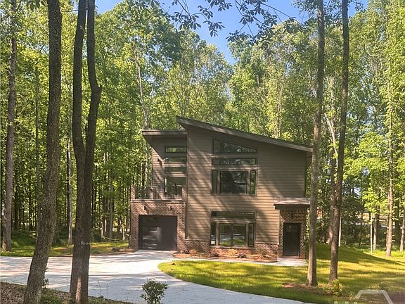 4th image of 233 Bellamy Road