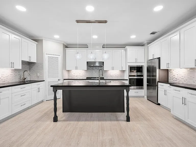 1032 Townplace St — Photo 11