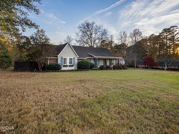 2nd image of 101 Spring Valley Ct
