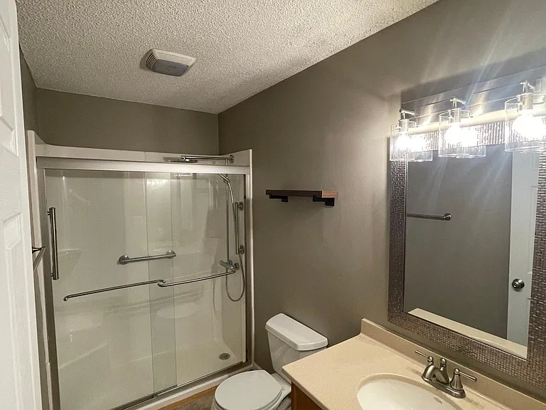 115 Spirea Point — Photo 32