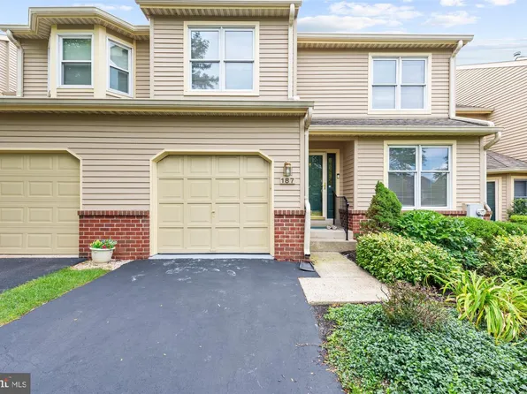 187 Pine Crest Ln, Lansdale, PA 19446