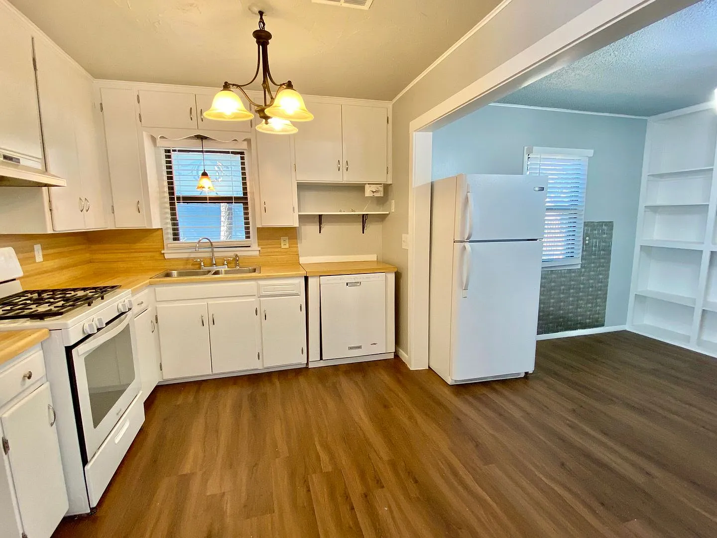 Cute 3 bed 2 bath in the hear of Edmond!! — Photo 3
