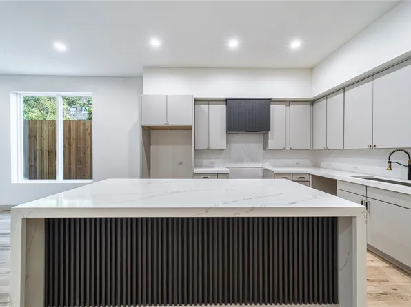 908 S Ewing Ave, Dallas, TX 75203