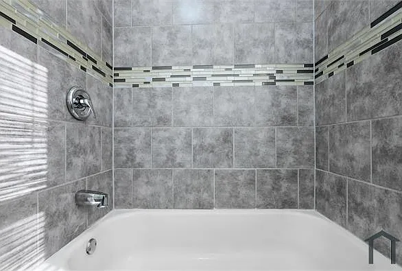 2905 W 66th St #2 — Photo 5