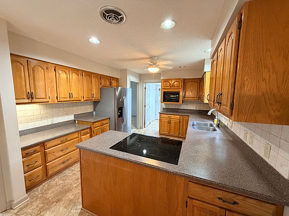 5th image of 106 Fairhaven Dr