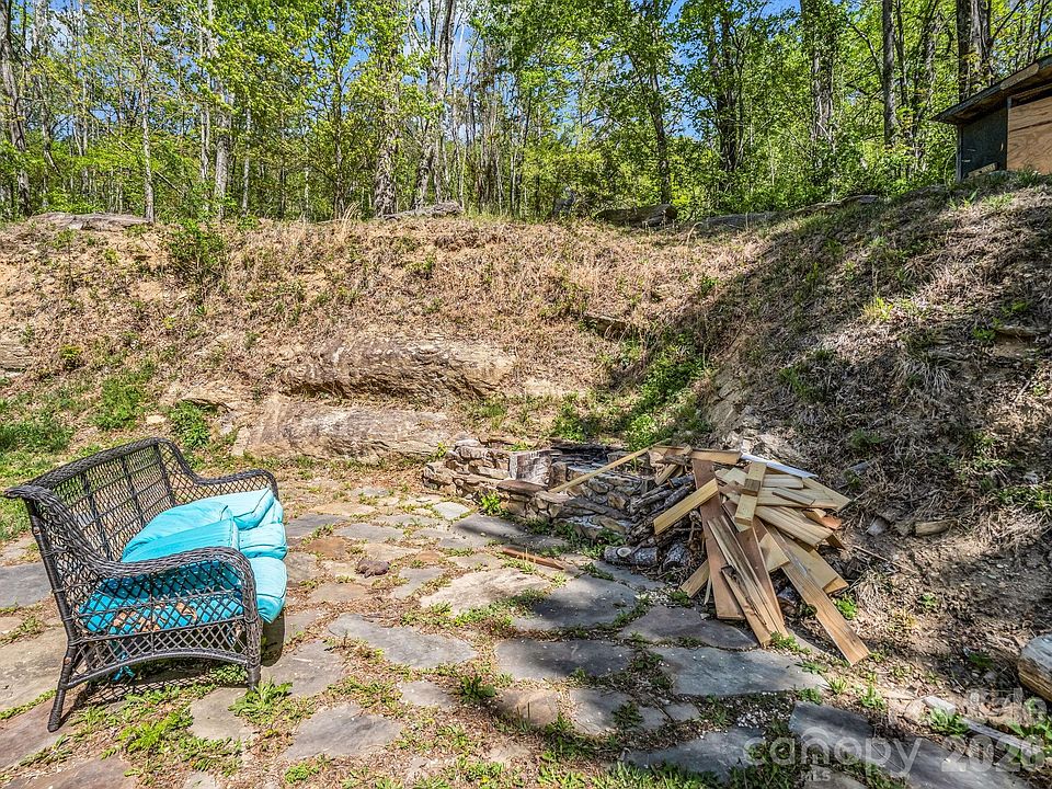 22nd image of 170 Old Mountain Pass