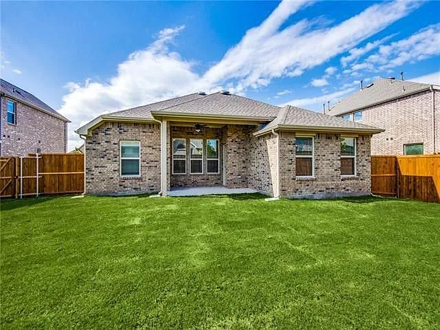 Building Photo - 2727 Salt Creek Way