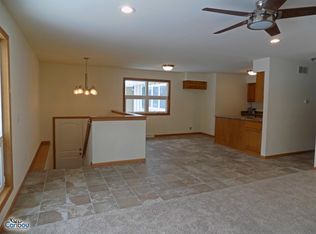 2833 Grandview Blvd, Madison, WI 53713