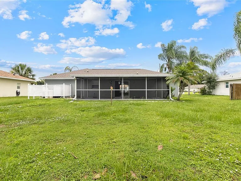 2745 Nellie Ln — Photo 35