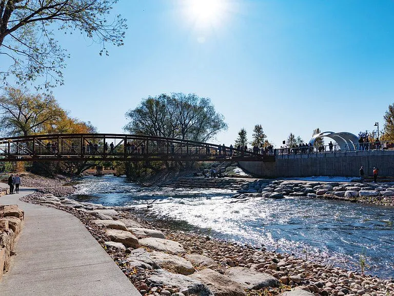 Walk to Whitewater Park