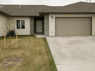 1214 Emerald Dr, Great Falls, MT 59404