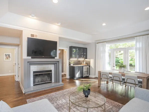 210 Westchase Dr, Nashville, TN 37205