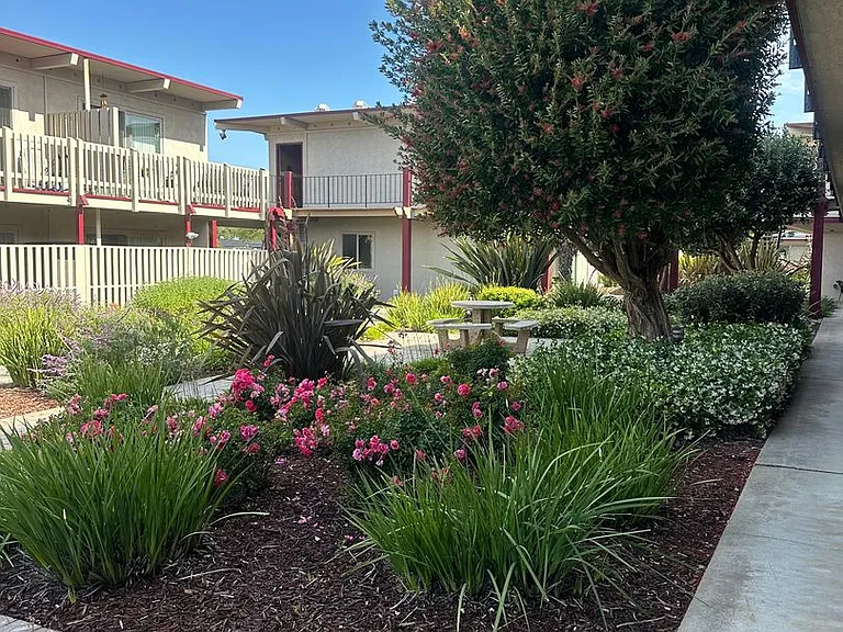 Plum Street Garden Apartments 501 Plum St Capitola, CA 95010 — Photo 41