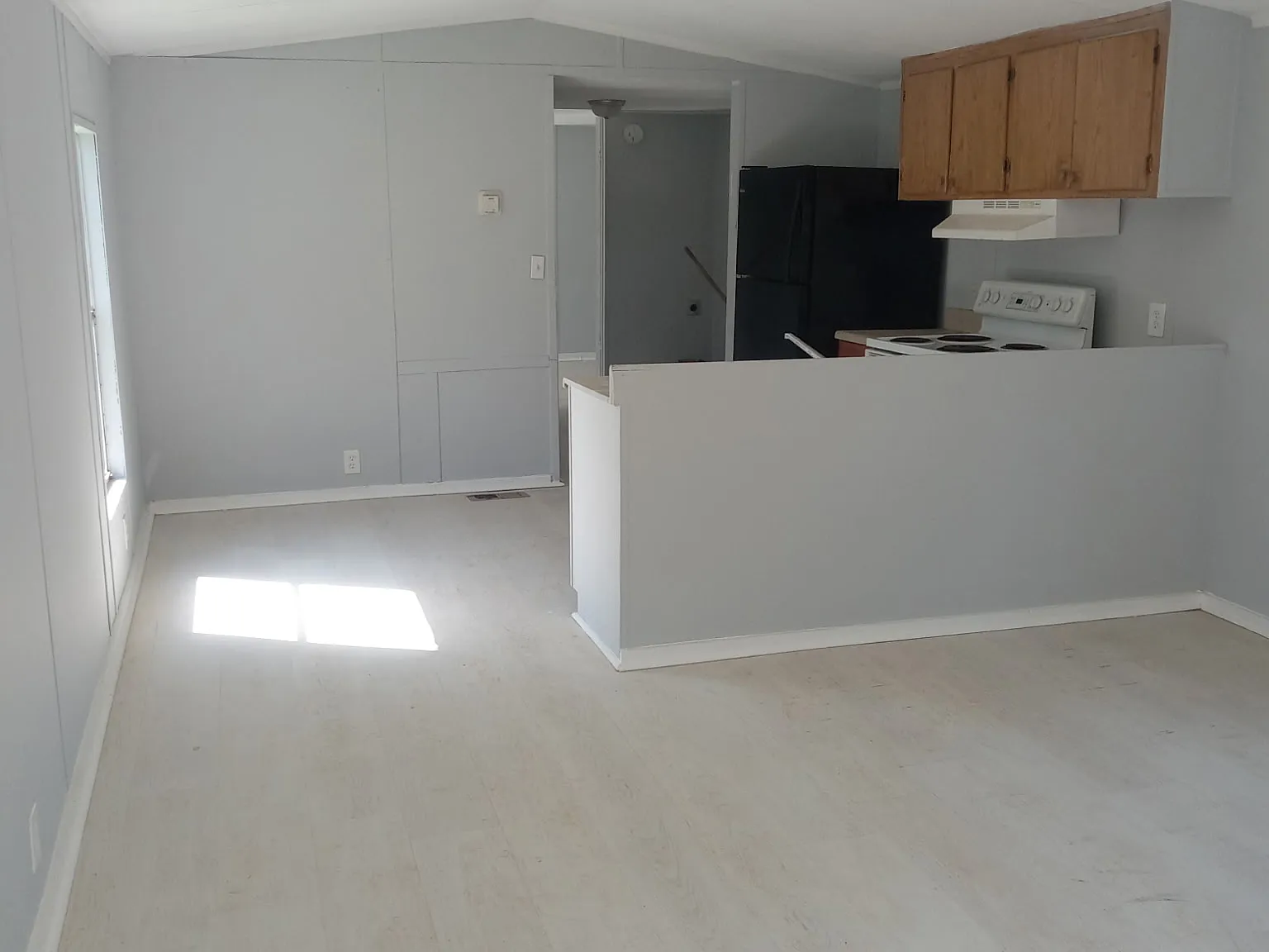 2 bed, 1.5 bath, 980 sqft, $1,100 — Photo 3