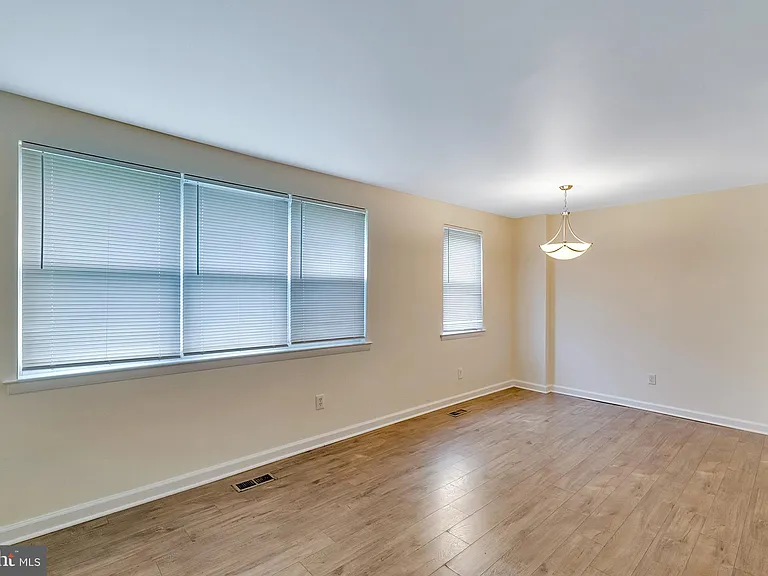 9754 E Roosevelt Blvd #1 — Photo 8