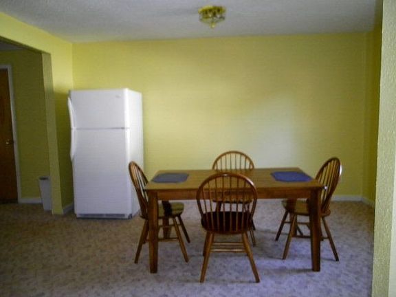 4th image of 614 Santa Fe Ave