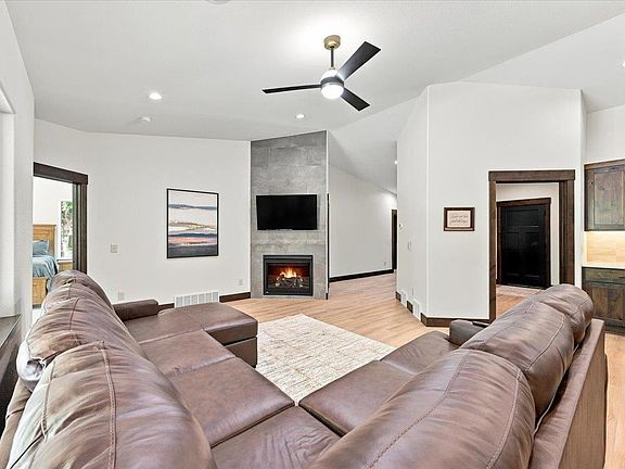 5th image of 11267 Westwind Ct
