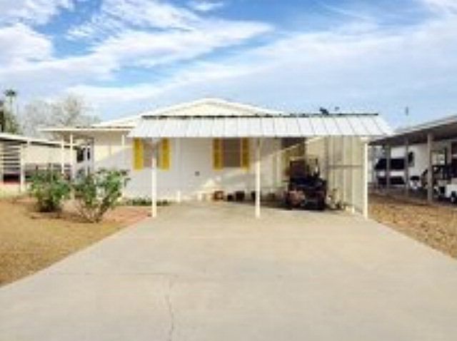 1st image of 400 Diana Dr