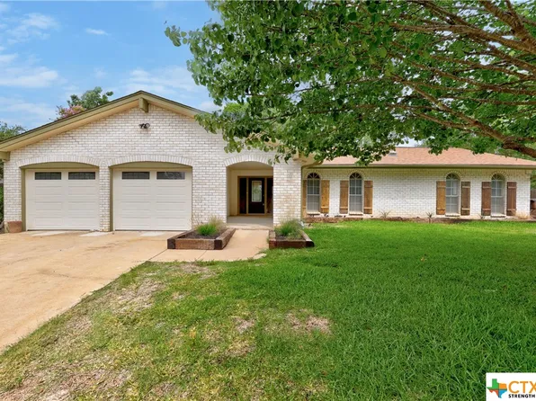 516 Dennis Dr, Round Rock, TX 78664