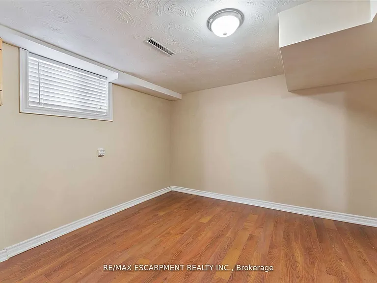 864 Upper Ottawa St #BASEMENT — Photo 9