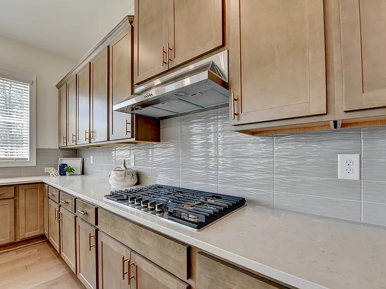 2405 Colliers Ln — Photo 10