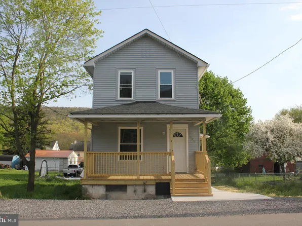 409 Center St, Lykens, PA 17048
