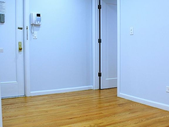4th image of 1482 York Ave APT 3I