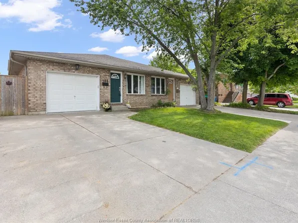 188 Marlborough St E, Leamington, ON N8H 5G3