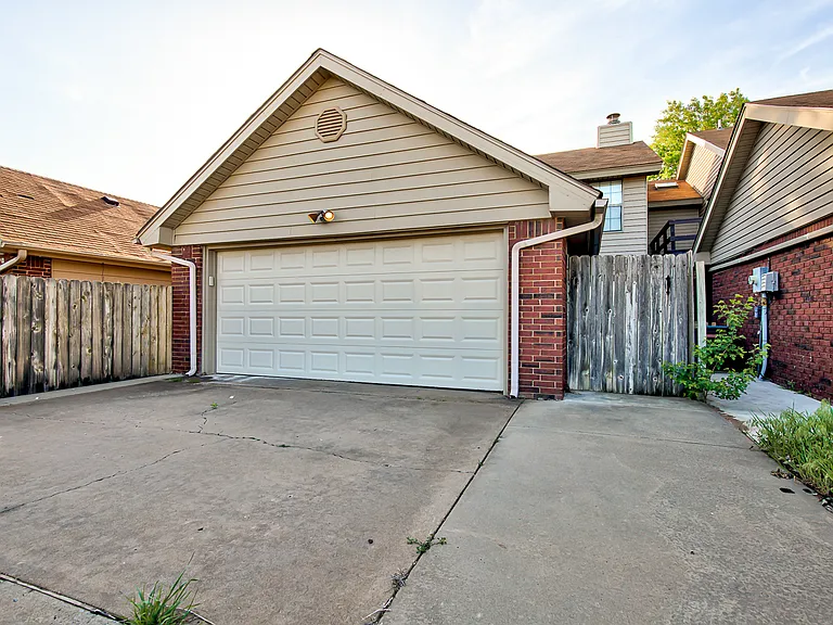 1106 Bluestem Rd — Photo 22