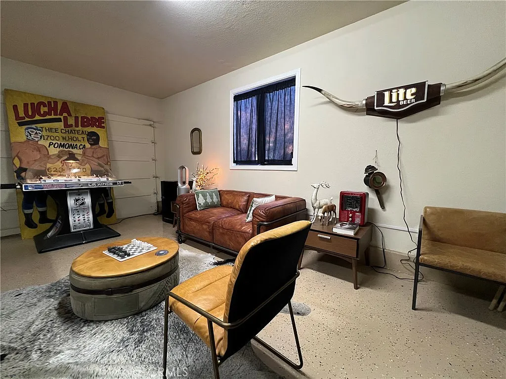 2 bed, 1400 sqft, $2,900 — Photo 4