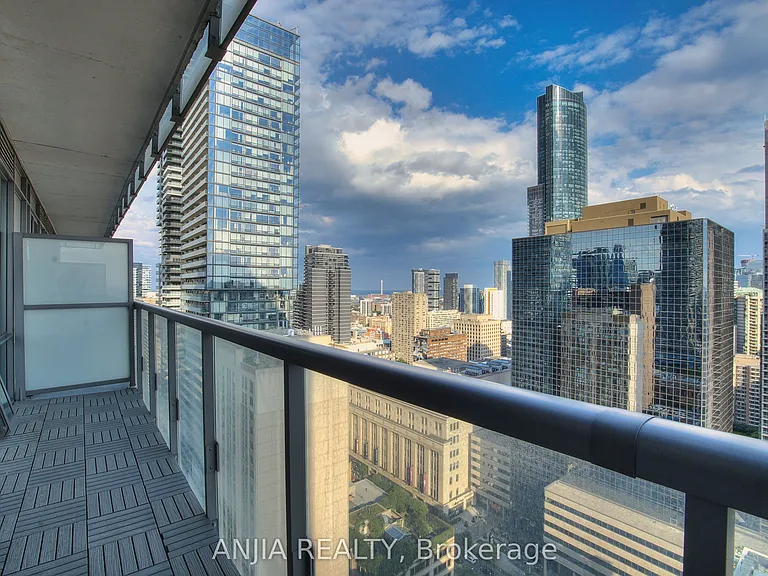 38 Grenville St #3104 — Photo 23