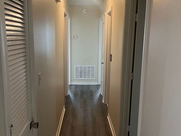 5th image of 1421 Westwood Dr